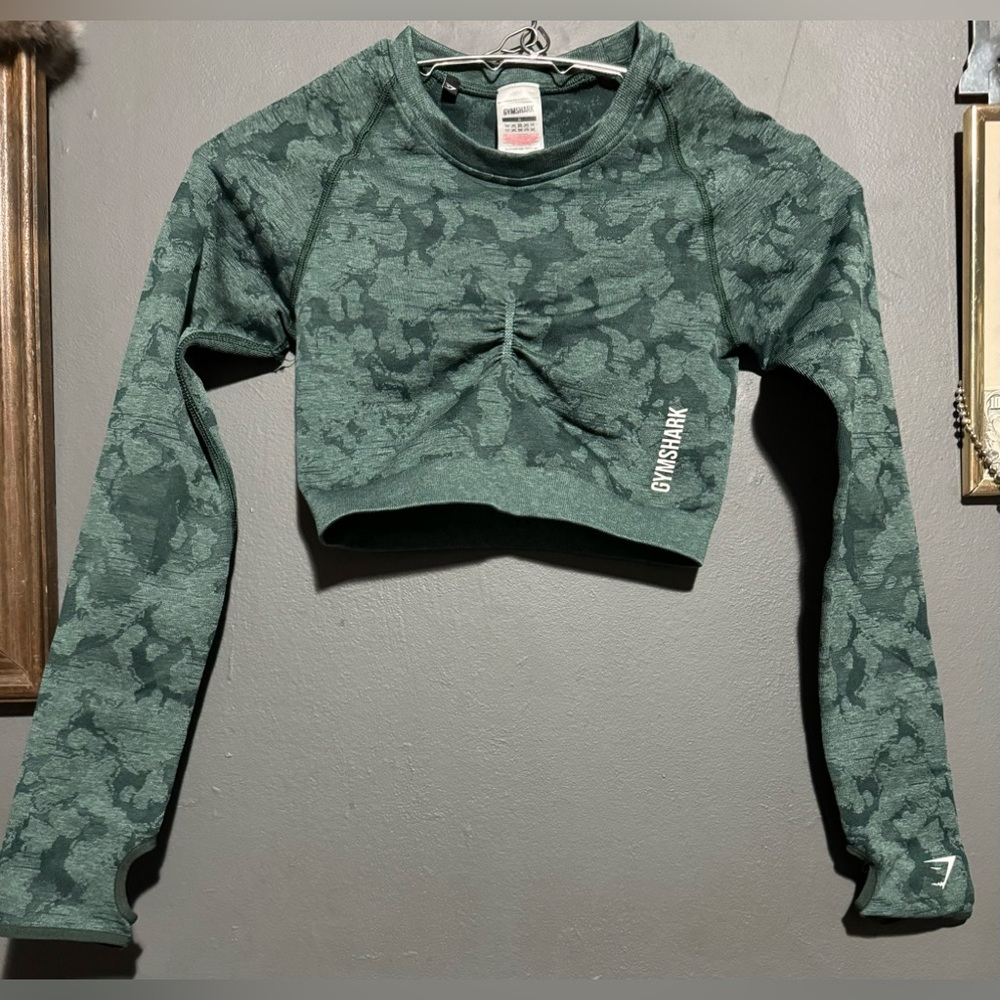 Gymshark Adapt Camo Sleeveless Long Sleeve Crop Dark Green Top Size small